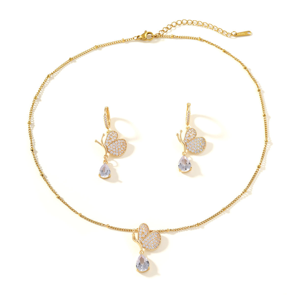 Cubic zirconia pendant necklace by Yoshan, detail view 6