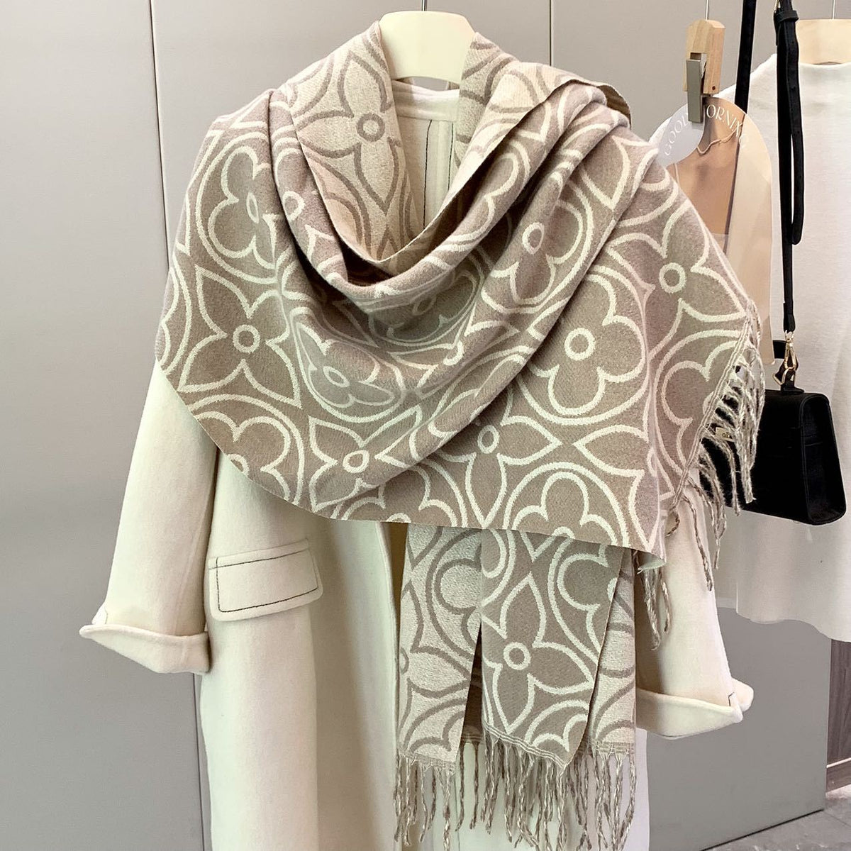Women's Fall Winter Thickened Fleece-Lined Shawls Scarves Scarf Fashion Wrap Pashmina