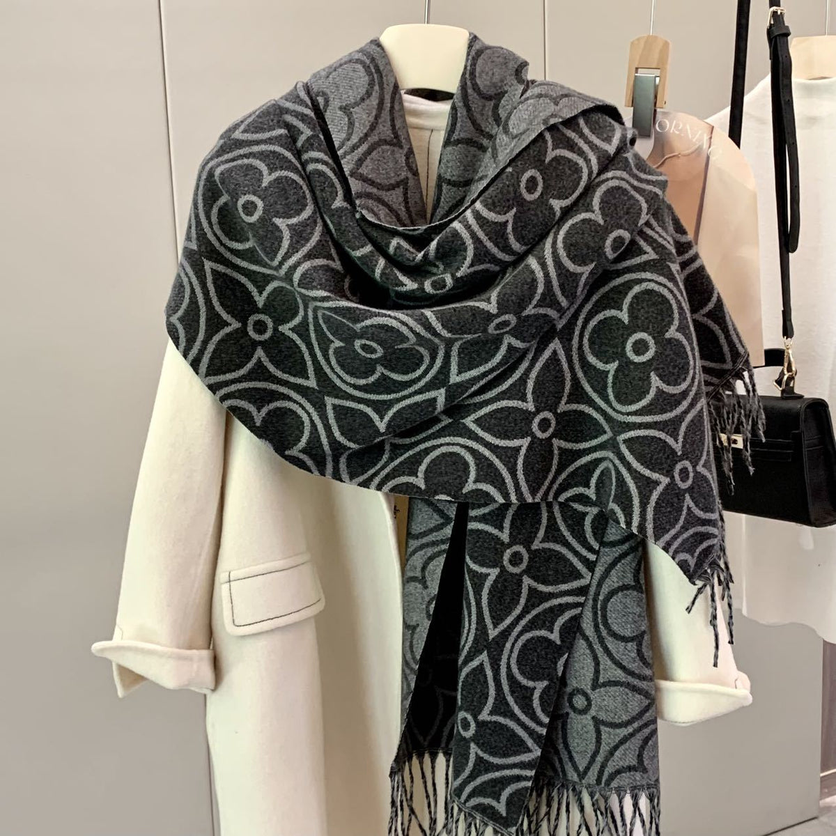 Women's Fall Winter Thickened Fleece-Lined Shawls Scarves Scarf Fashion Wrap Pashmina