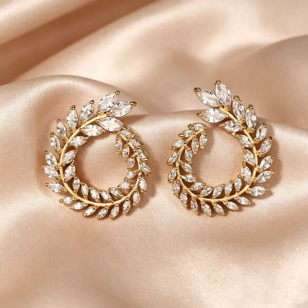 Cubic zirconia earrings by Yoshan, detail view 2