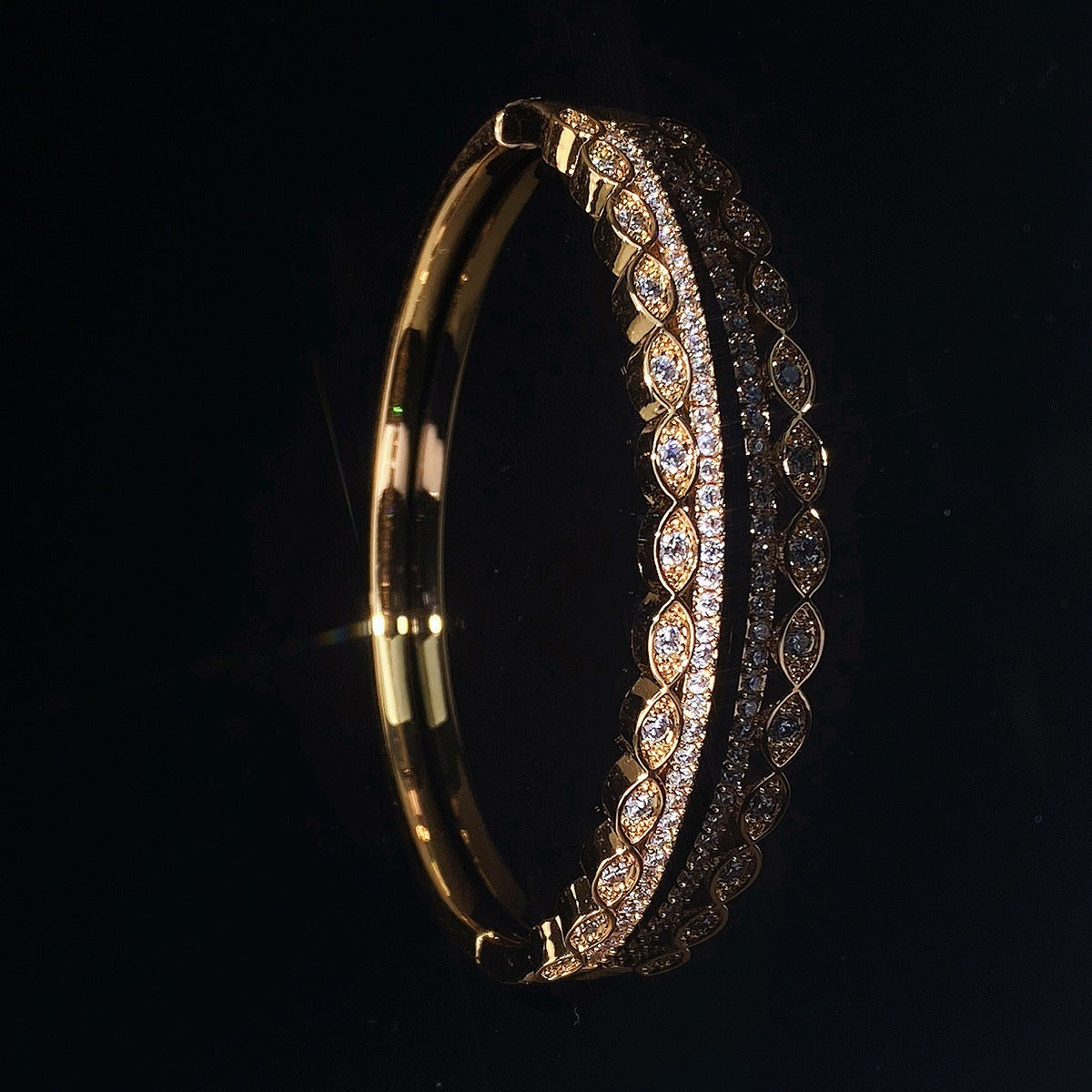 Cuff bracelet by Yoshan, detail view 5