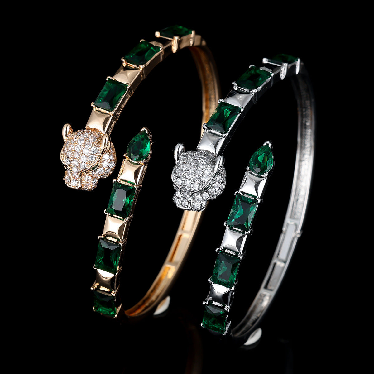 Cuff bracelet by Yoshan, detail view 3