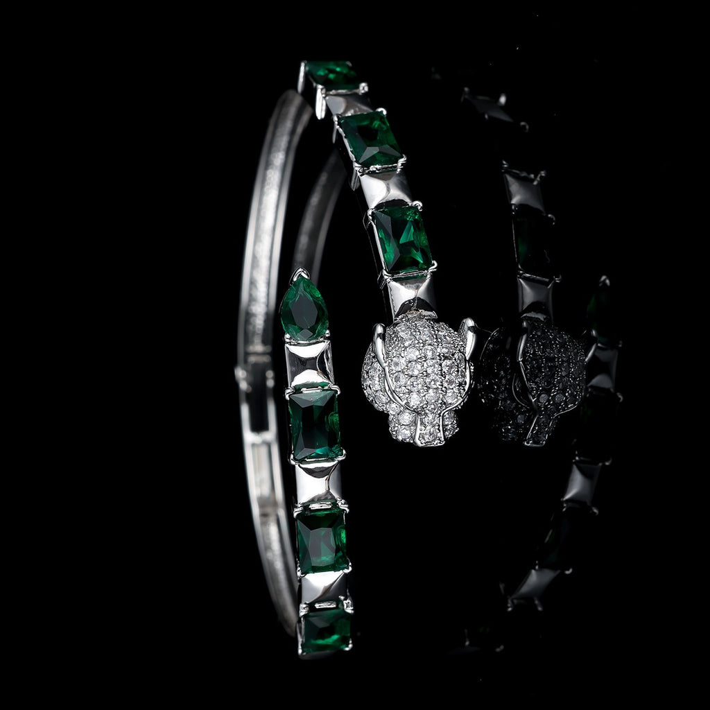 Cuff bracelet by Yoshan, detail view 6