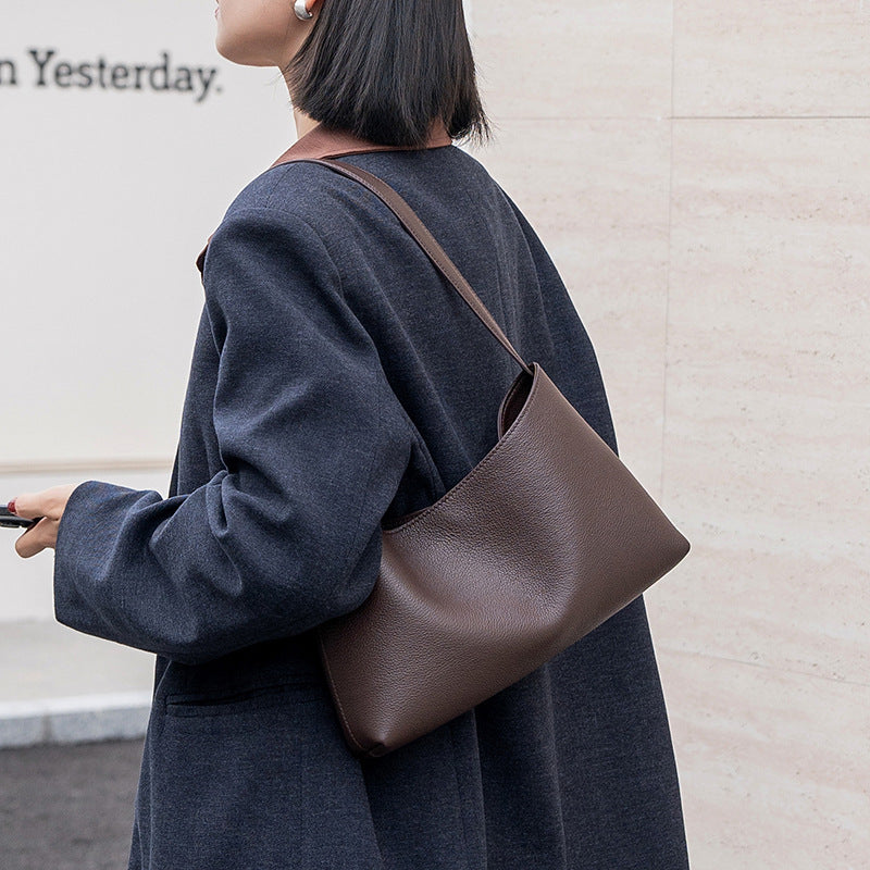 Women's Large-capacity Commute Office Leather Workwear Underarm Bag Crossbody for Travel and Sightseeing Everyday Casual Streetwear Premium Date Night