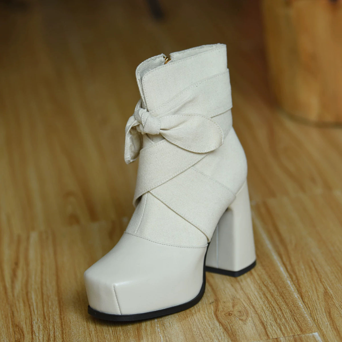 Cream (unlined) / EU 34