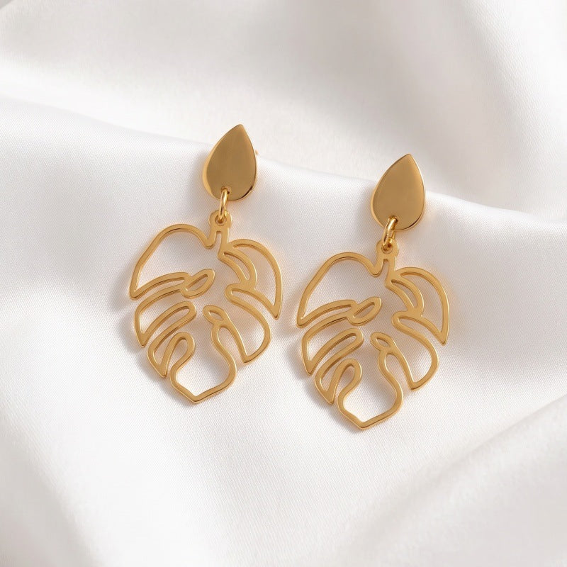 Cutout drop earrings by Yoshan, detail view 4