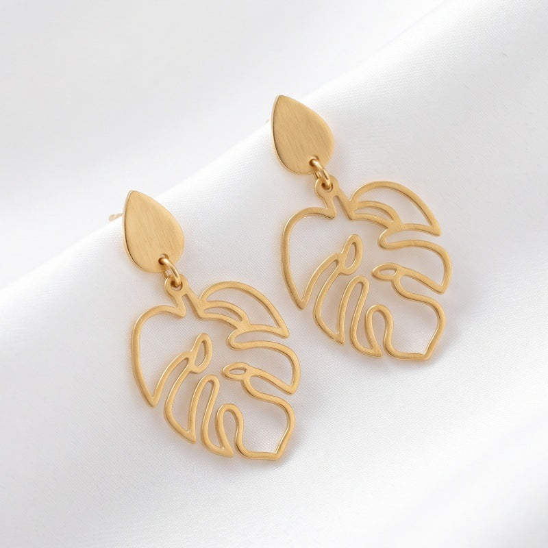 Cutout drop earrings by Yoshan, detail view 5