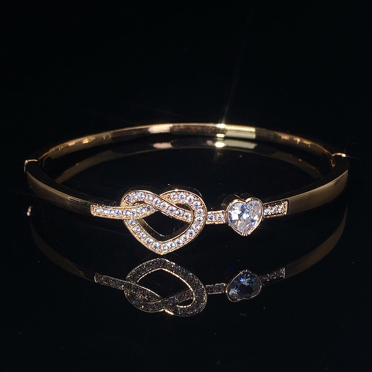 Cuff bracelet by Yoshan, detail view 2