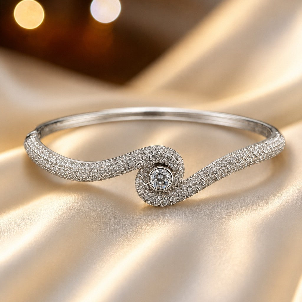 Cuff bracelet by Yoshan, detail view 2