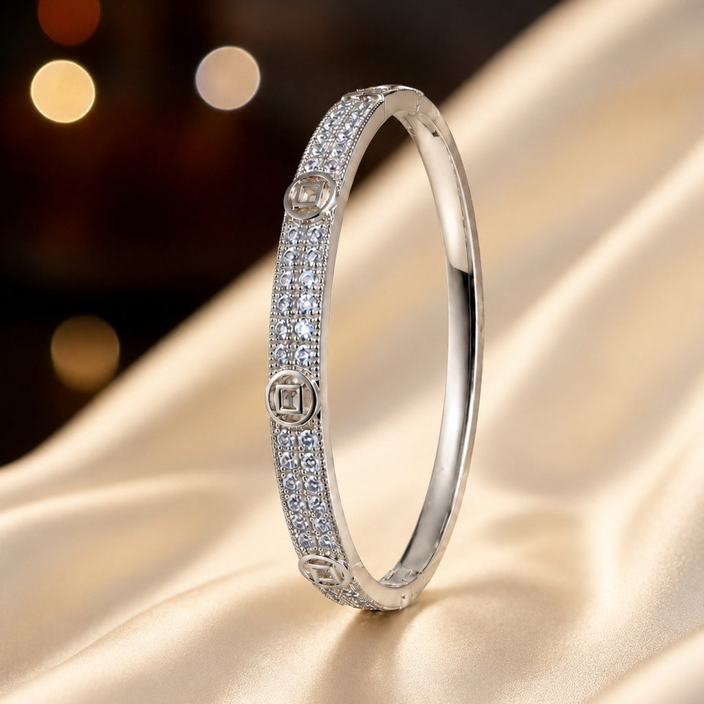 Cuff bracelet by Yoshan, detail view 6