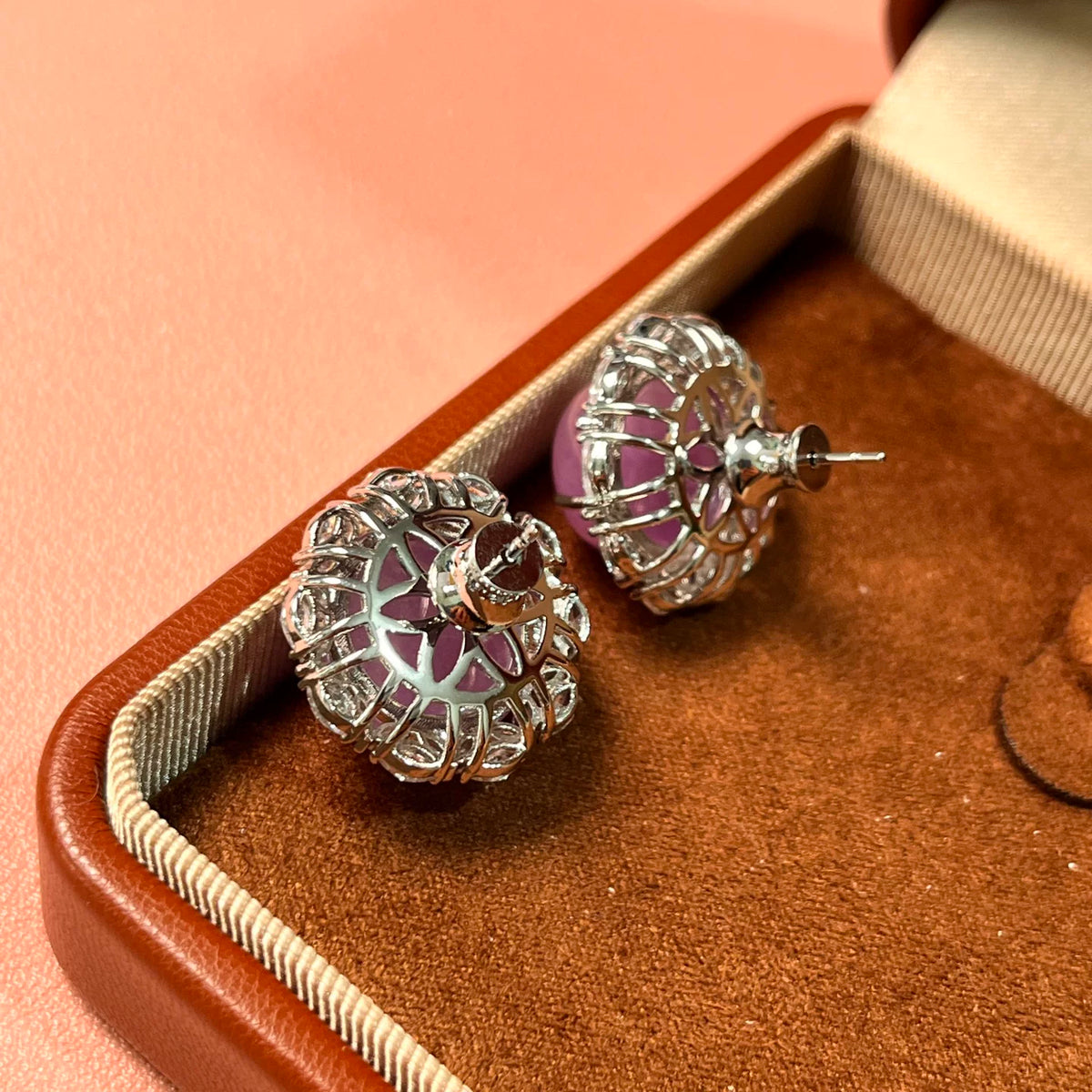 Stud earrings by Yoshan, detail view 2