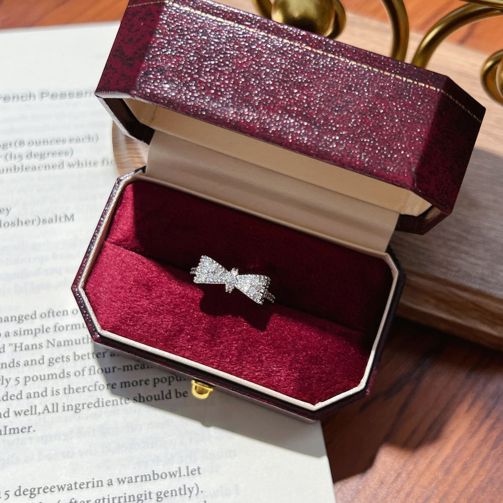 Cubic zirconia bow jewelry set by Yoshan, detail view 3