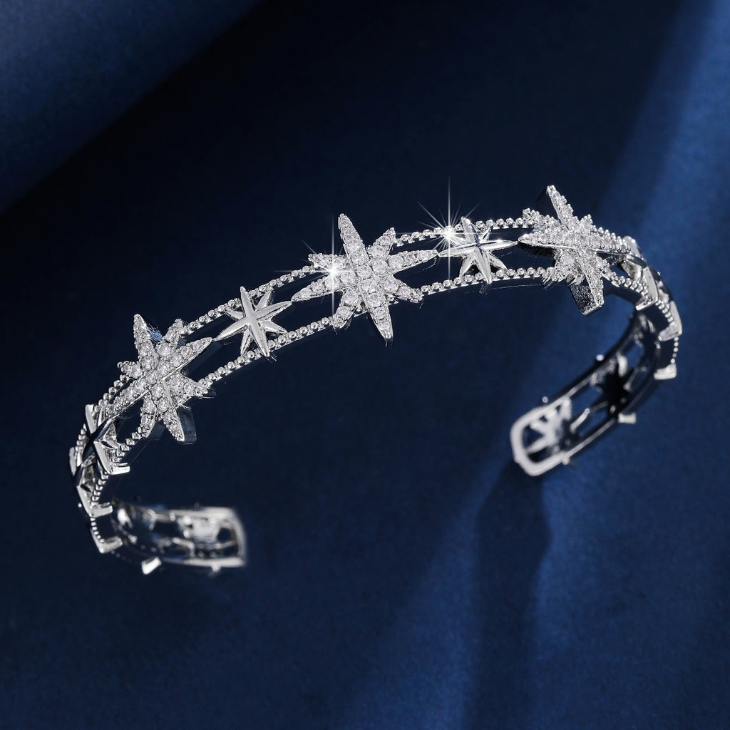 Cutout jewelry set by Yoshan, detail view 3
