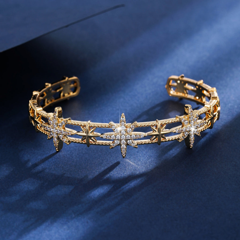 Cutout jewelry set by Yoshan, detail view 4