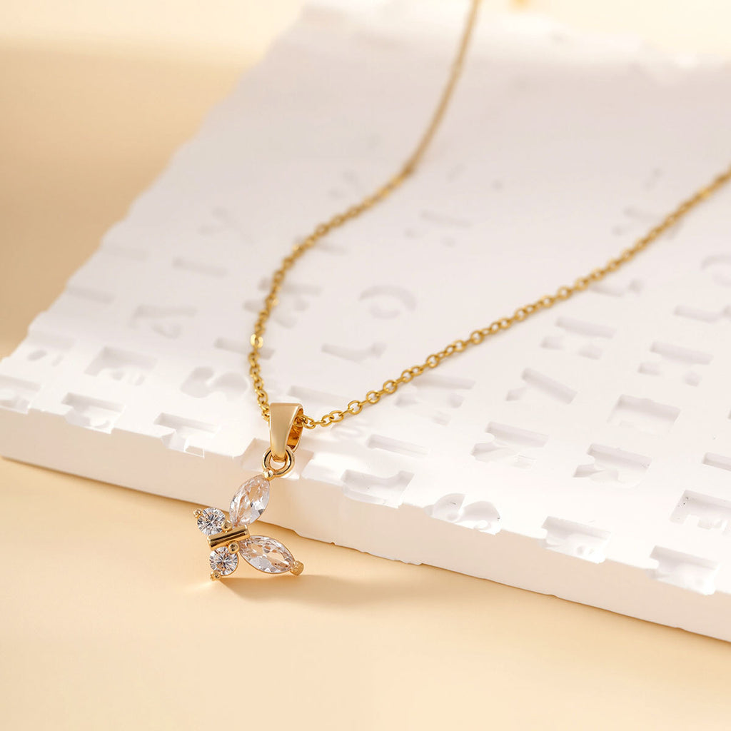Cubic zirconia pendant necklace by Yoshan, detail view 4