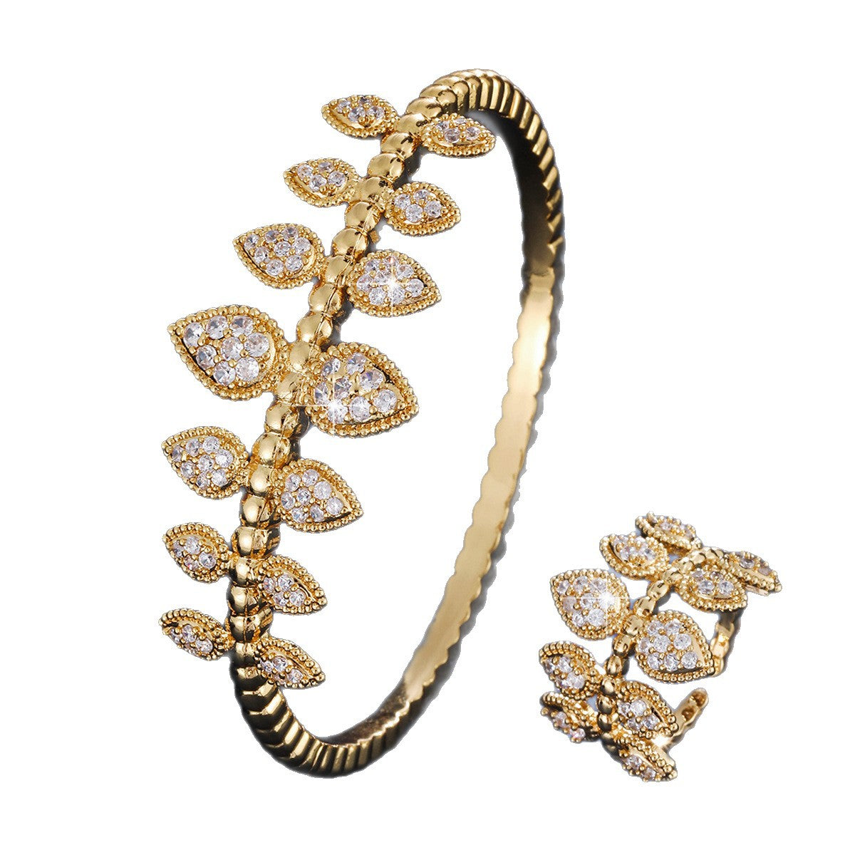 Retro cuff bracelet by Yoshan, detail view 7