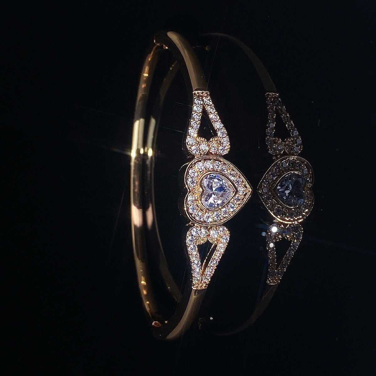 Cuff bracelet by Yoshan, detail view 3