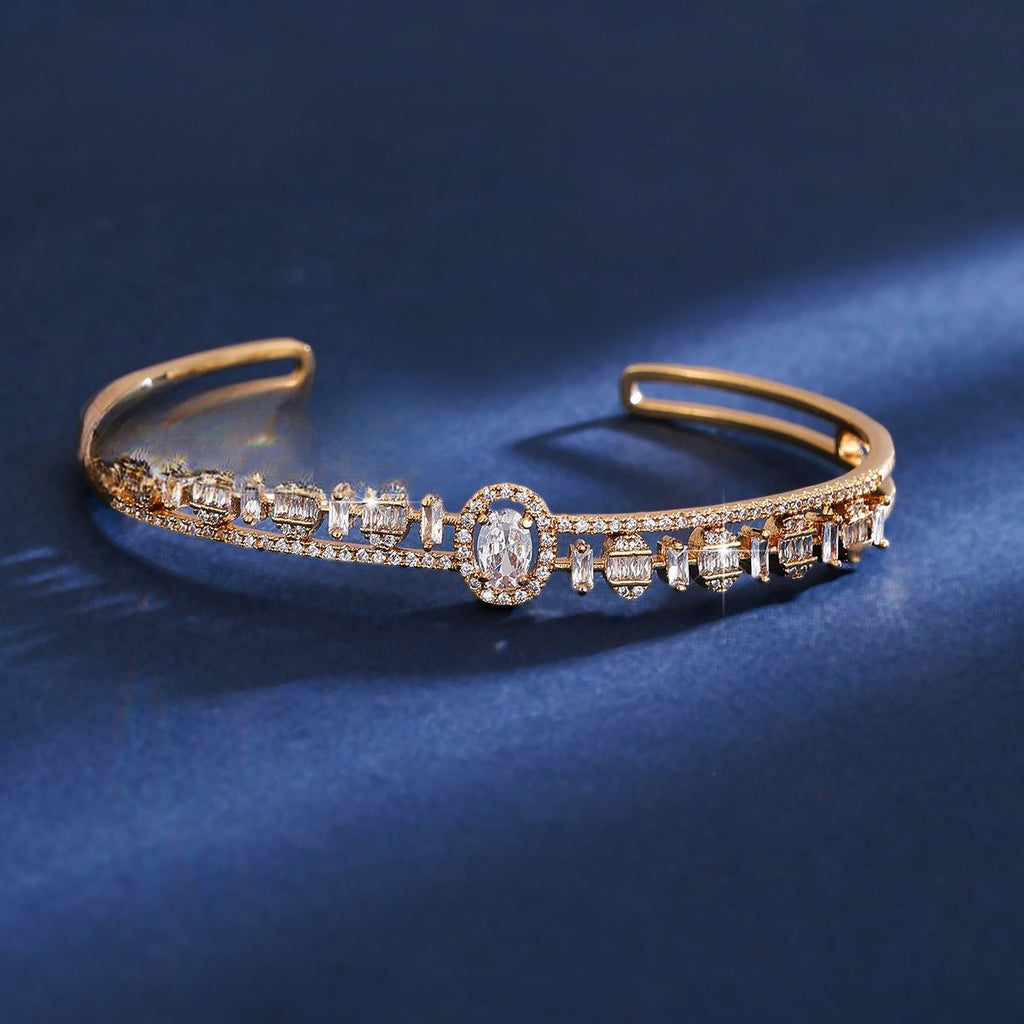 Retro cuff bracelet by Yoshan, detail view 3