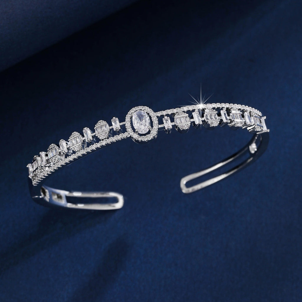 Retro cuff bracelet by Yoshan, detail view 4