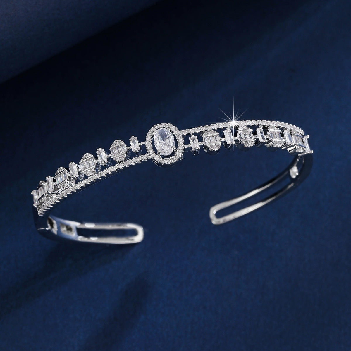 Retro cuff bracelet by Yoshan, detail view 4
