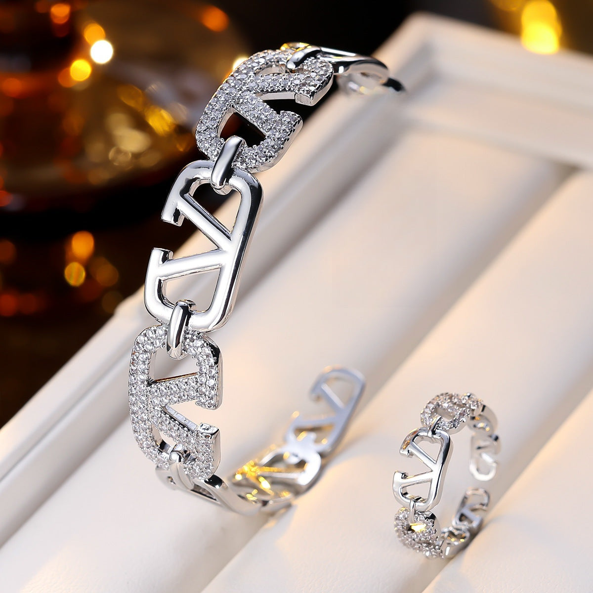 Cuff bracelet by Yoshan, detail view 4