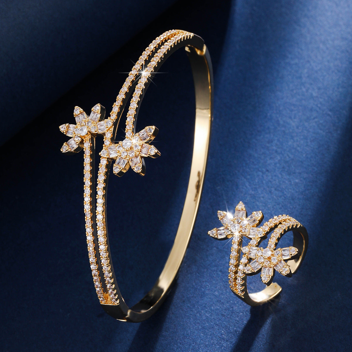 Cuff bracelet by Yoshan, detail view 2