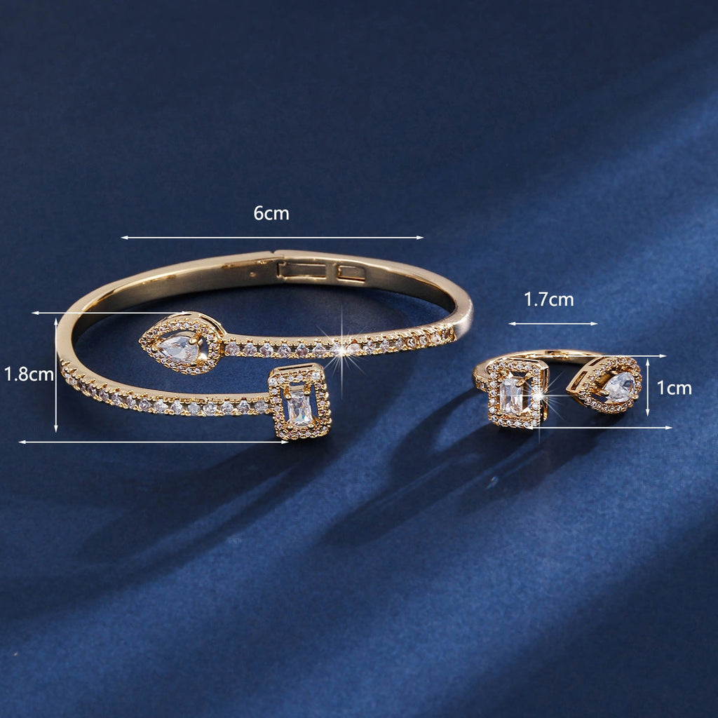 Geometric jewelry set by Yoshan, detail view 6