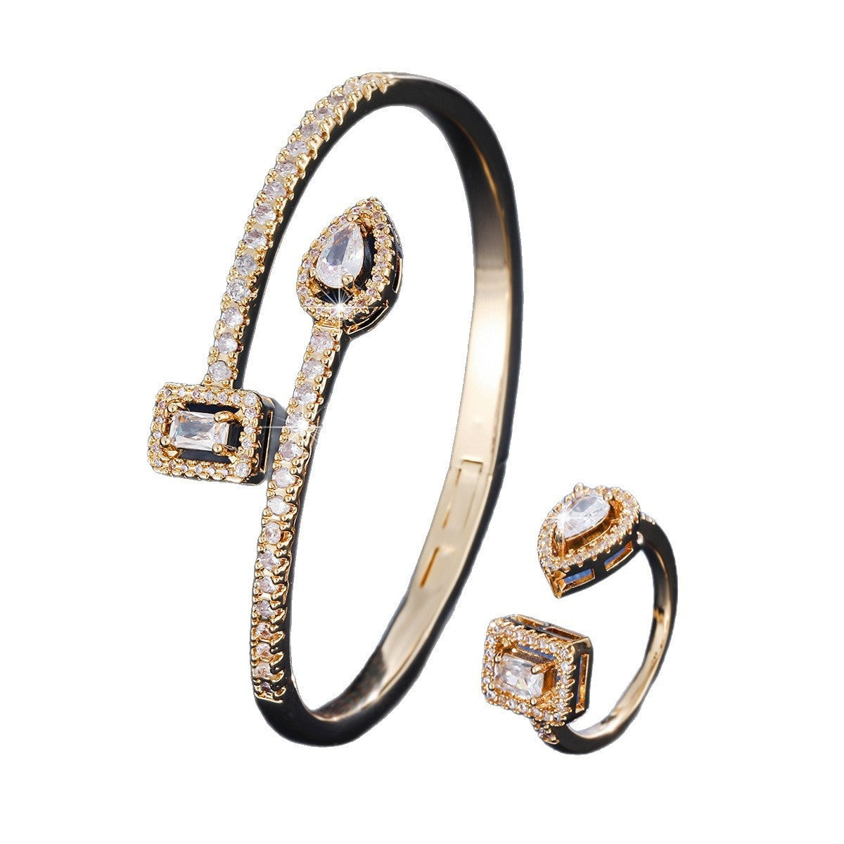 Geometric jewelry set by Yoshan, detail view 7
