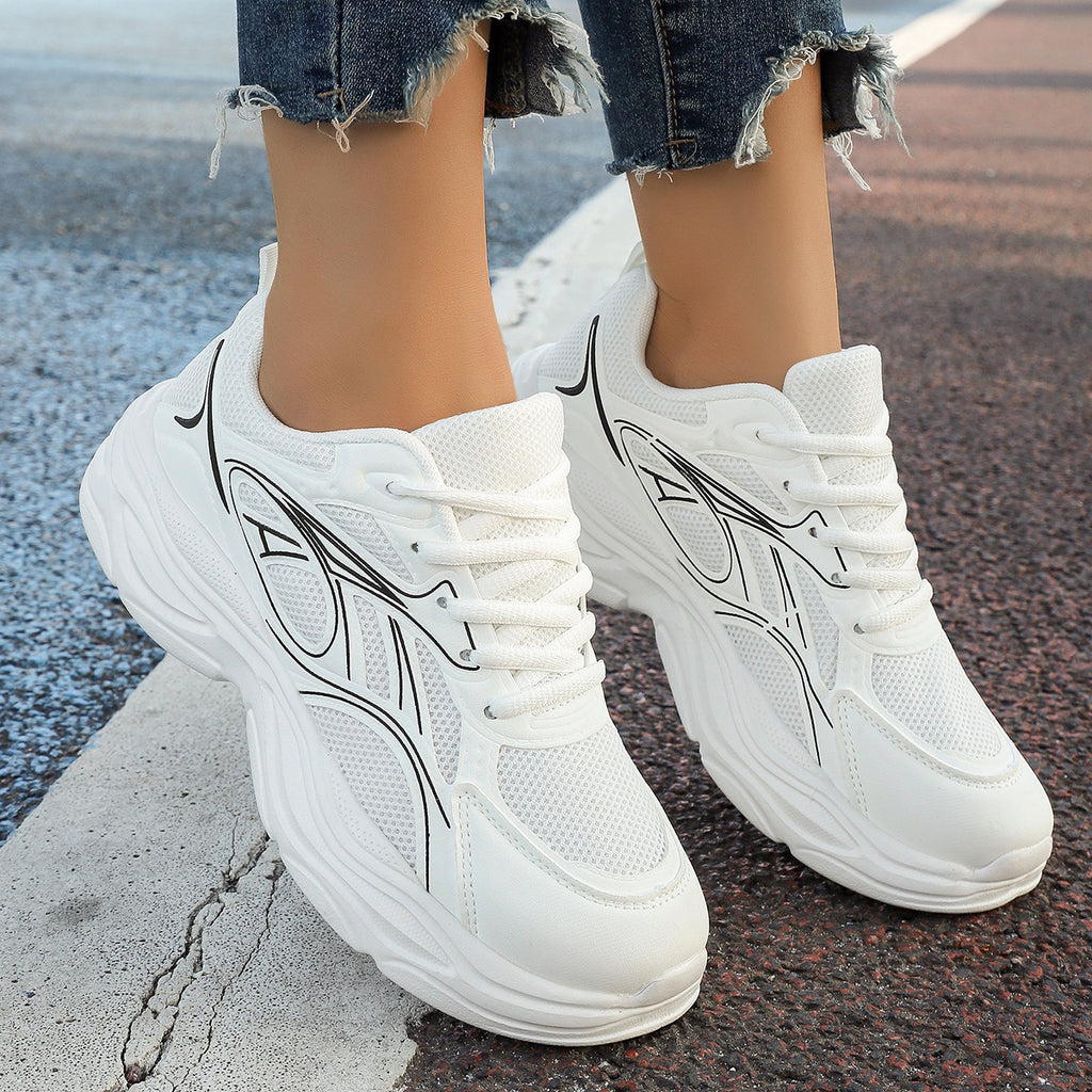 Women's Chunky Sole Breathable Mesh Plus Size Lace-Up Casual Dad Sneakers Retro Running Shoes