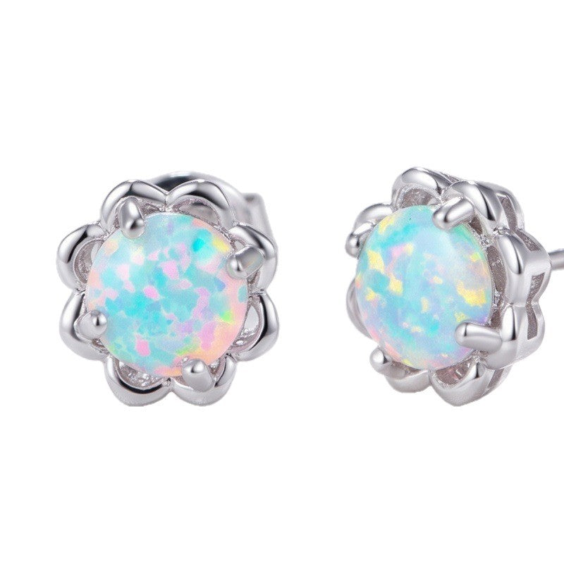 Floral stud earrings by Yoshan, detail view 7