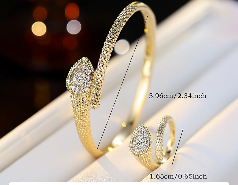 Minimalist cuff bracelet by Yoshan, detail view 6