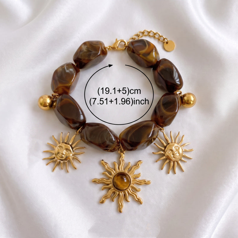 Retro cuff bracelet by Yoshan, detail view 5