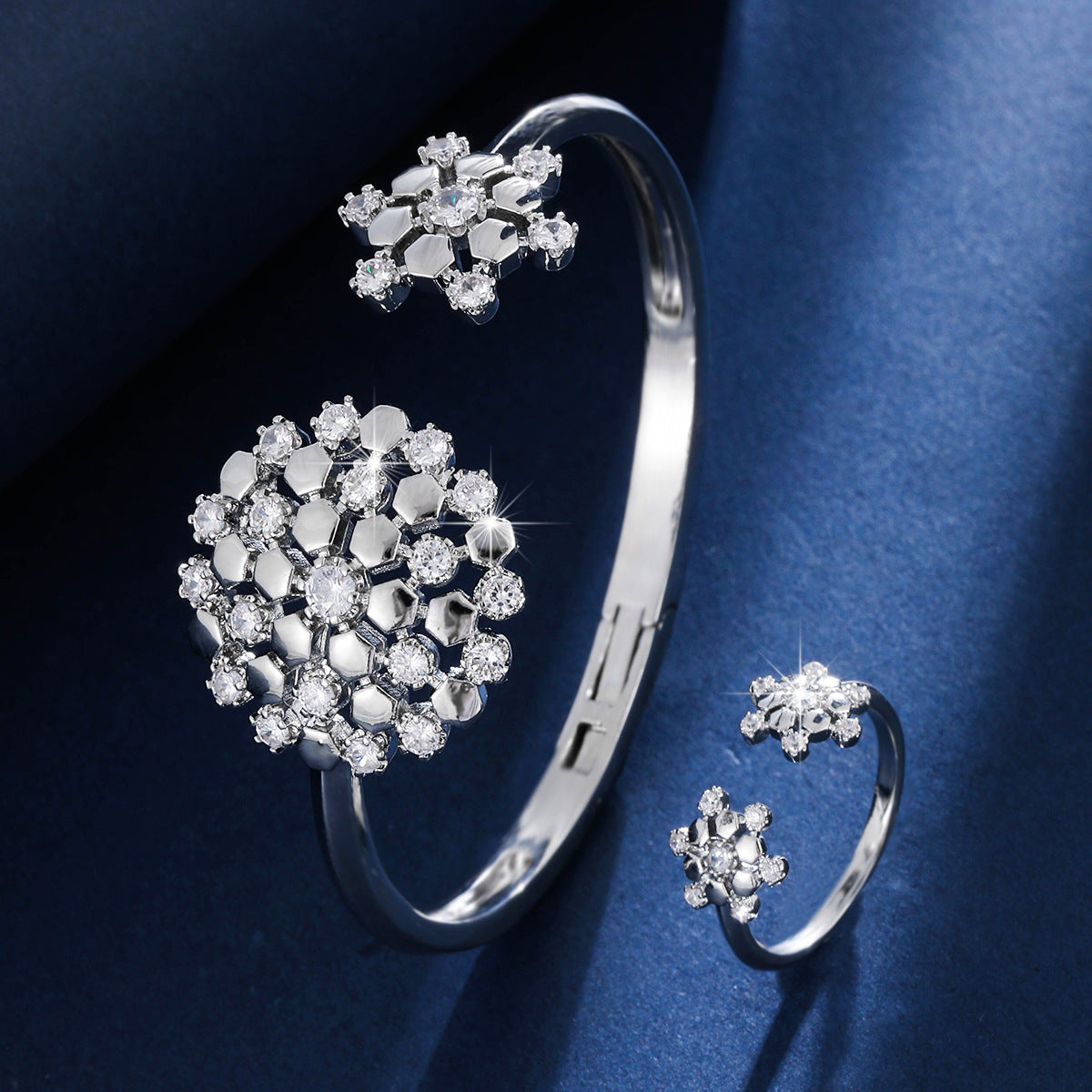 Cuff bracelet by Yoshan, detail view 4