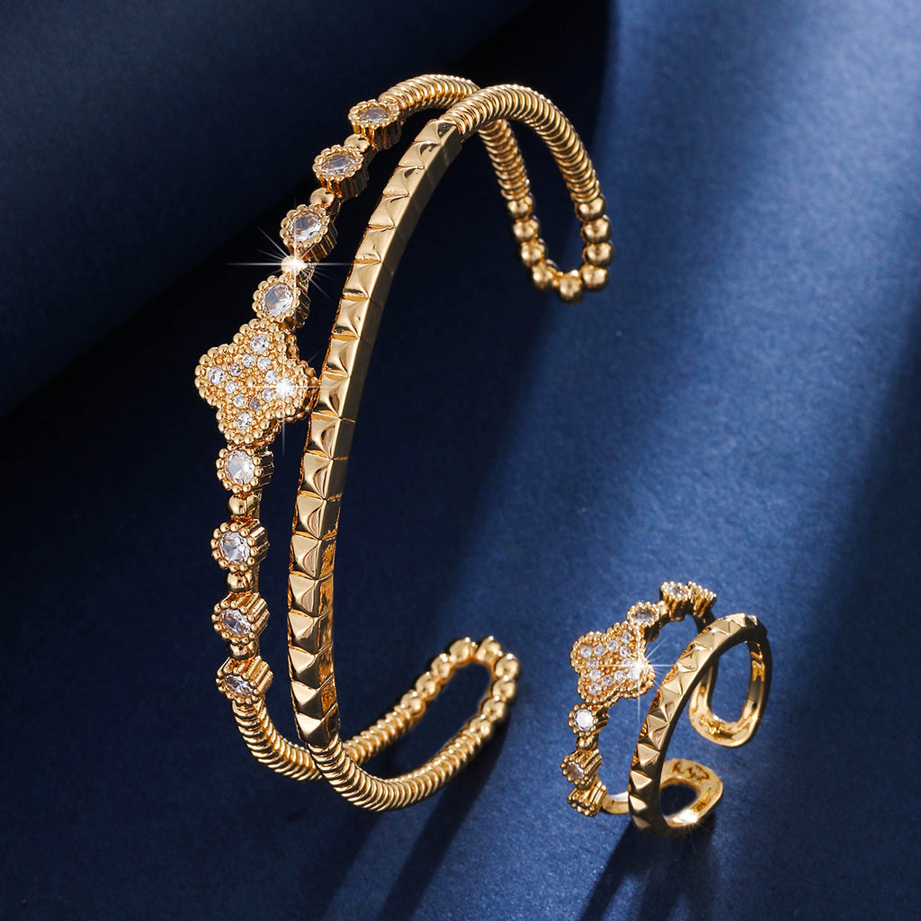 Floral jewelry set by Yoshan, detail view 3