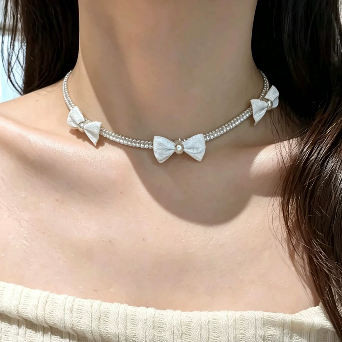 Pearl bow pendant necklace by Yoshan, detail view 6