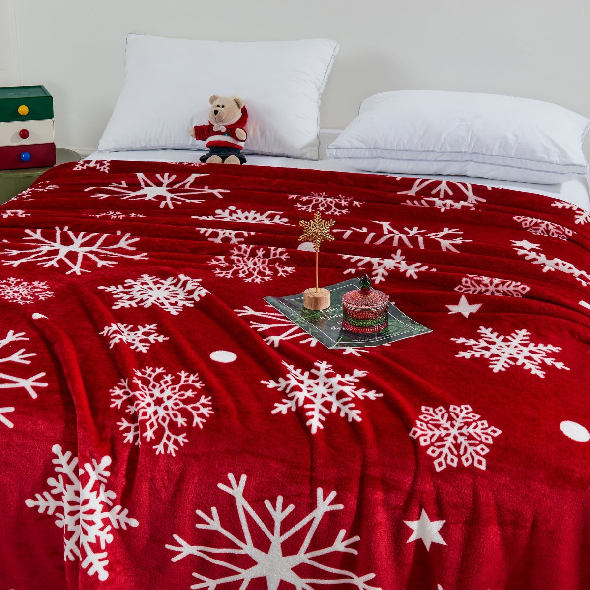 Christmas Flannel Throw Blanket, Thick Double-Sided Fleece Santa Snowman Reindeer Print Warm Cozy Holiday Blanket for Couch, Bed, Office and Winter Gift