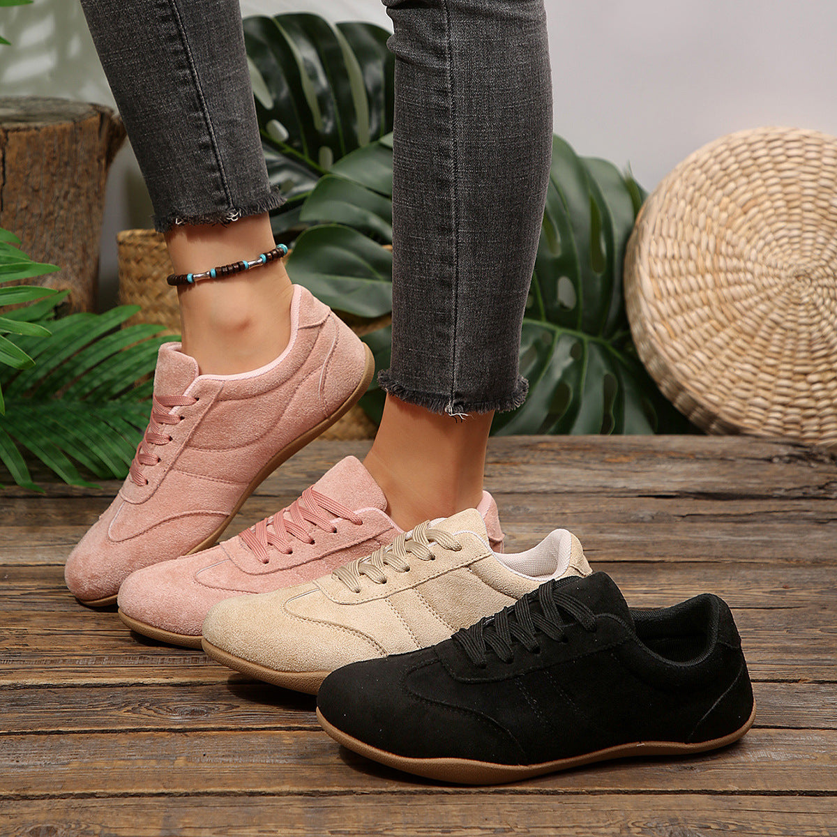 Women's Flat Plus Size Lace-Up Casual Court Sneakers Retro Tennis Shoes Walking Travel