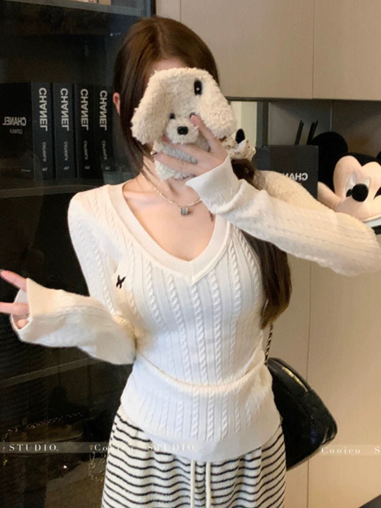 Women's V-Neck Fall Winter Slim-Fit Office Long Sleeve Korean-Style Workwear Sweater Knit Pullover Top for Casual Outfits Spring Travel