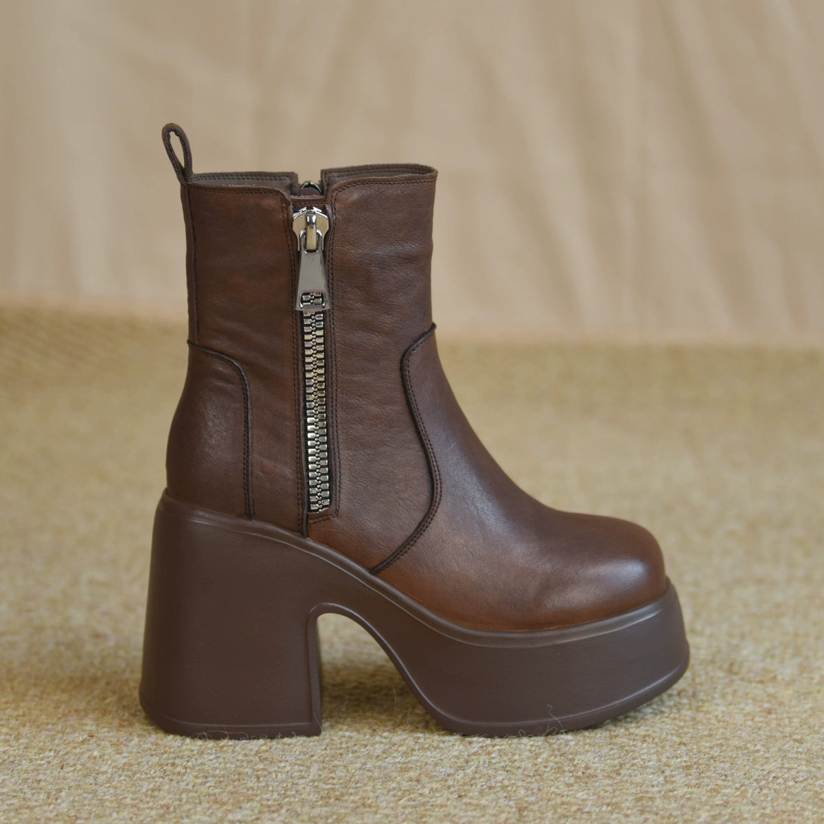 Women's Winter Chunky Sole Platform Fleece-Lined Block Heel High Heel Retro Ankle Boots for Fall Outfits Streetwear Office and Weekend Everyday Wear