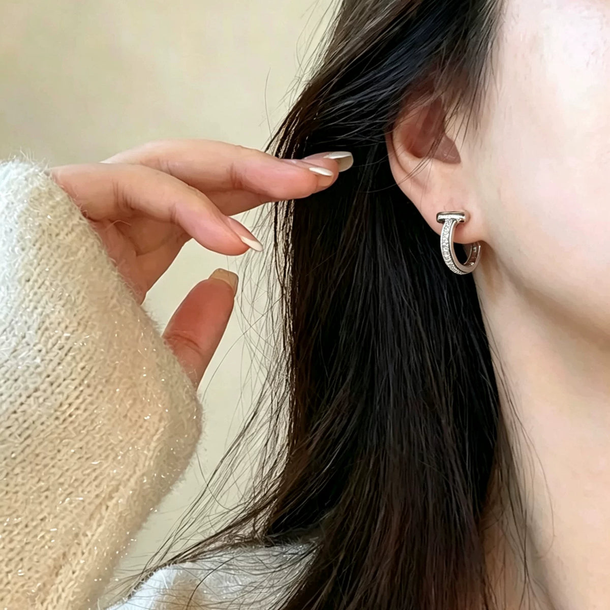 Crystal drop earrings by Yoshan, detail view 9