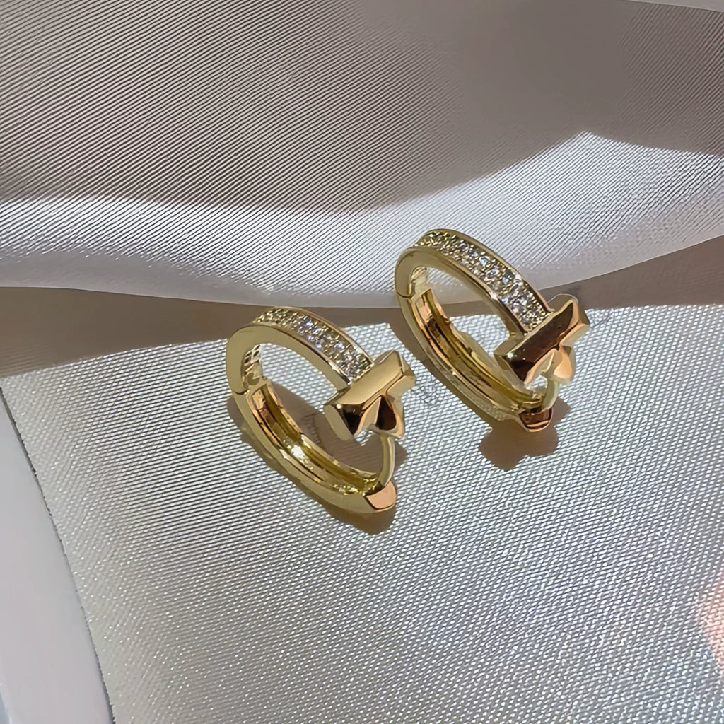 Crystal drop earrings by Yoshan, detail view 11