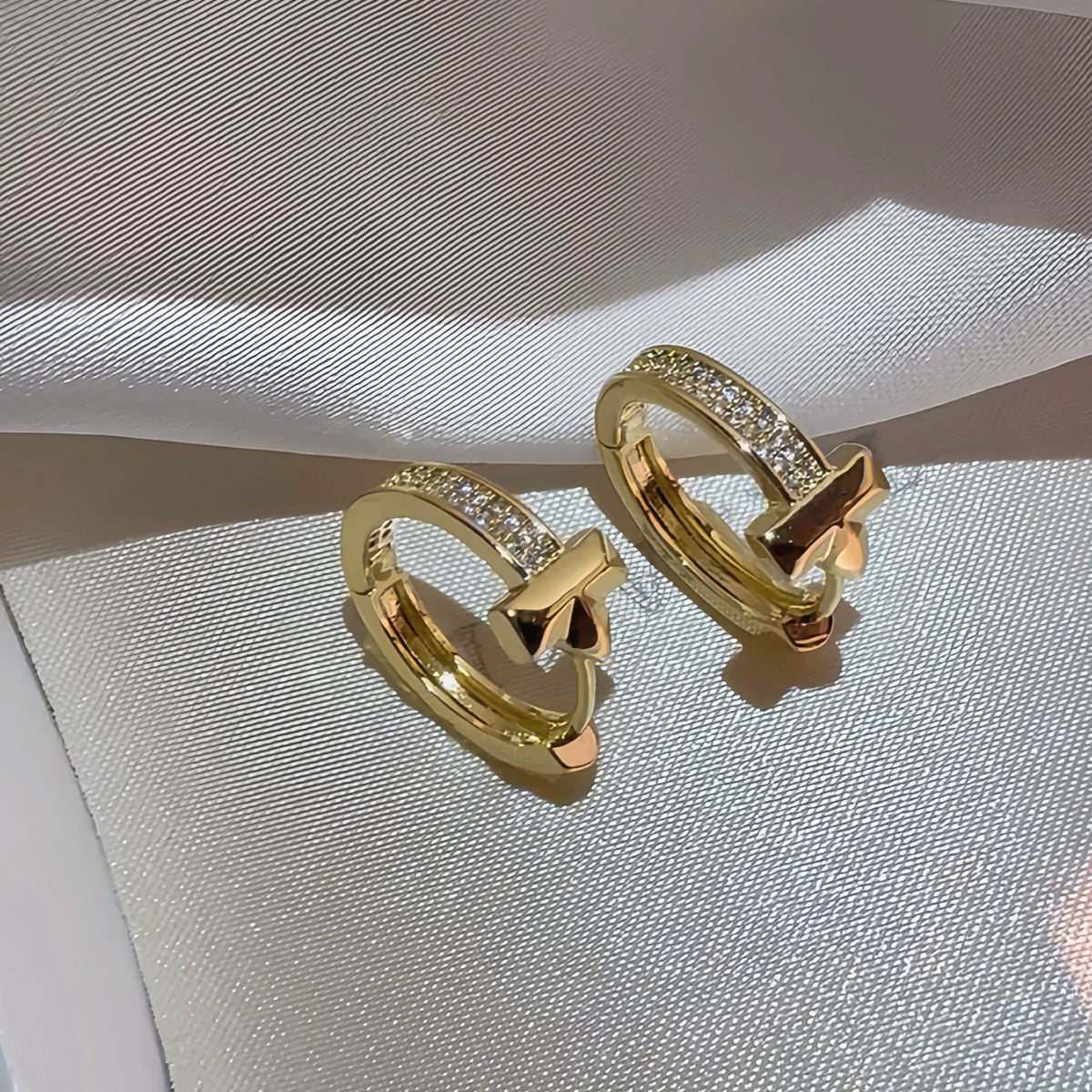 Crystal drop earrings by Yoshan, detail view 11