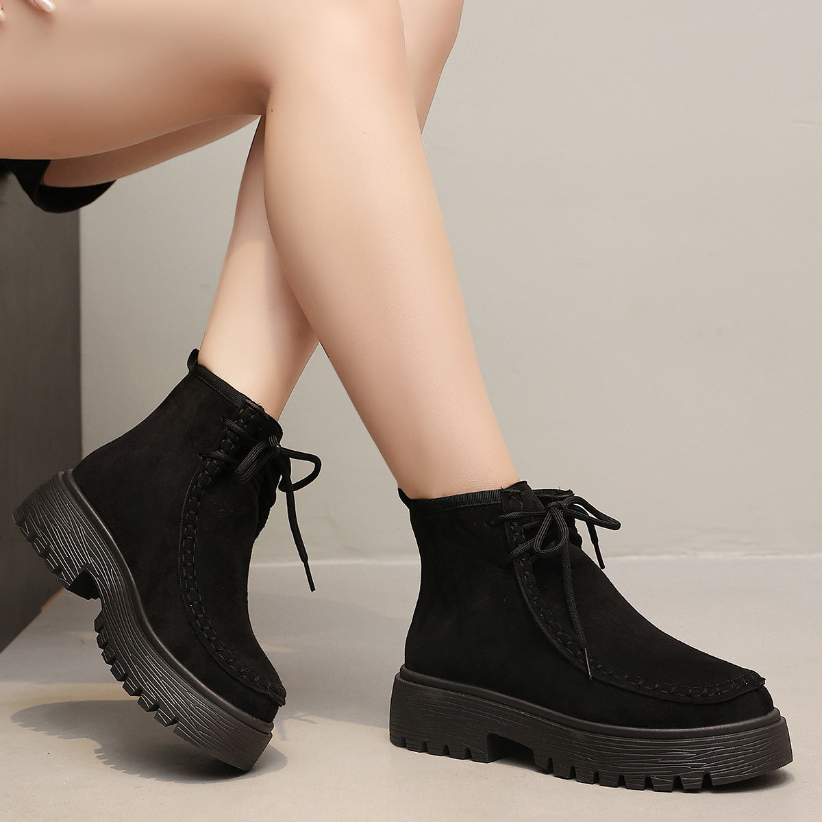 Women's Fall Winter Chunky Sole Suede Block Heel Plus Size Lace-Up British-Style Martin Combat Boots