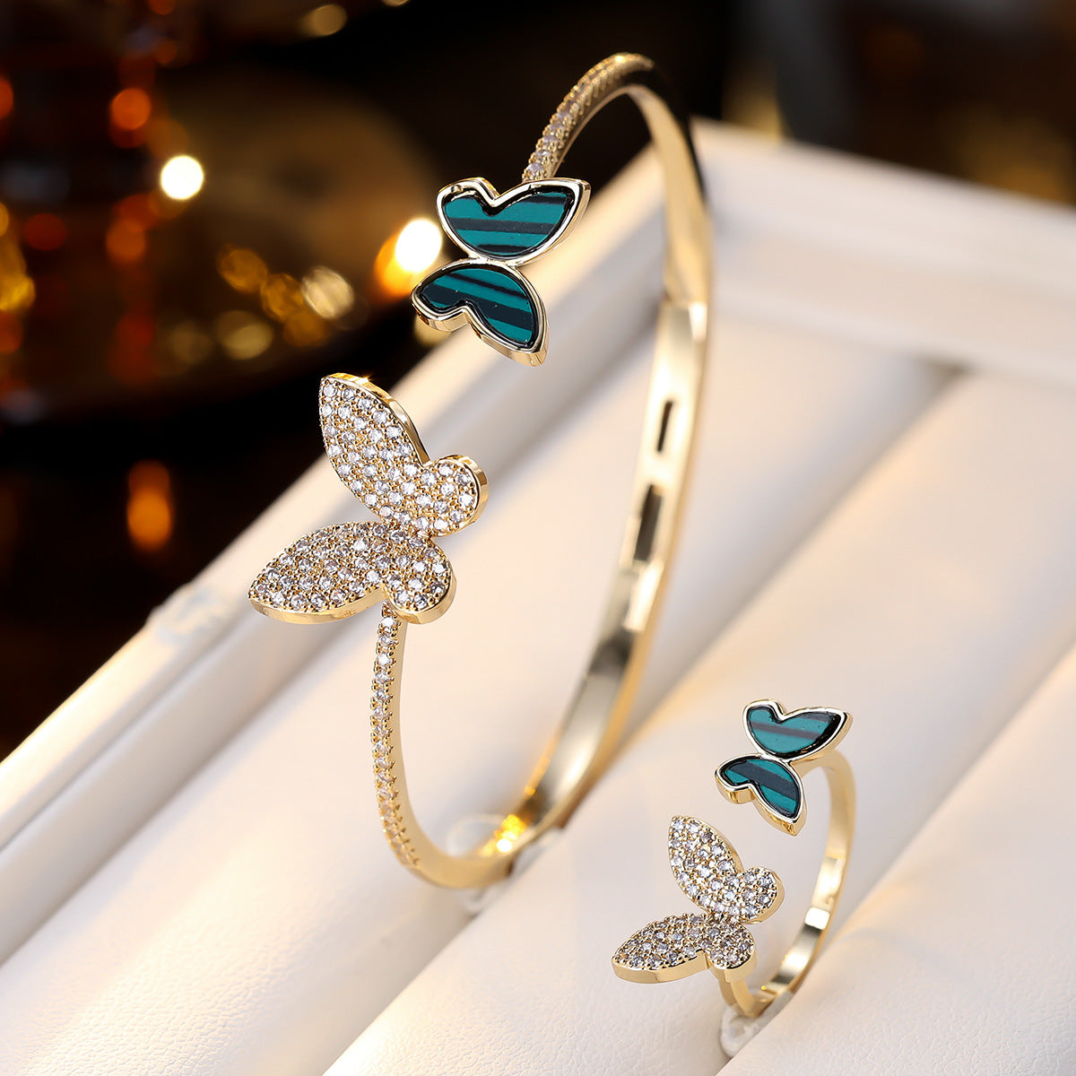 Cuff bracelet by Yoshan, detail view 2