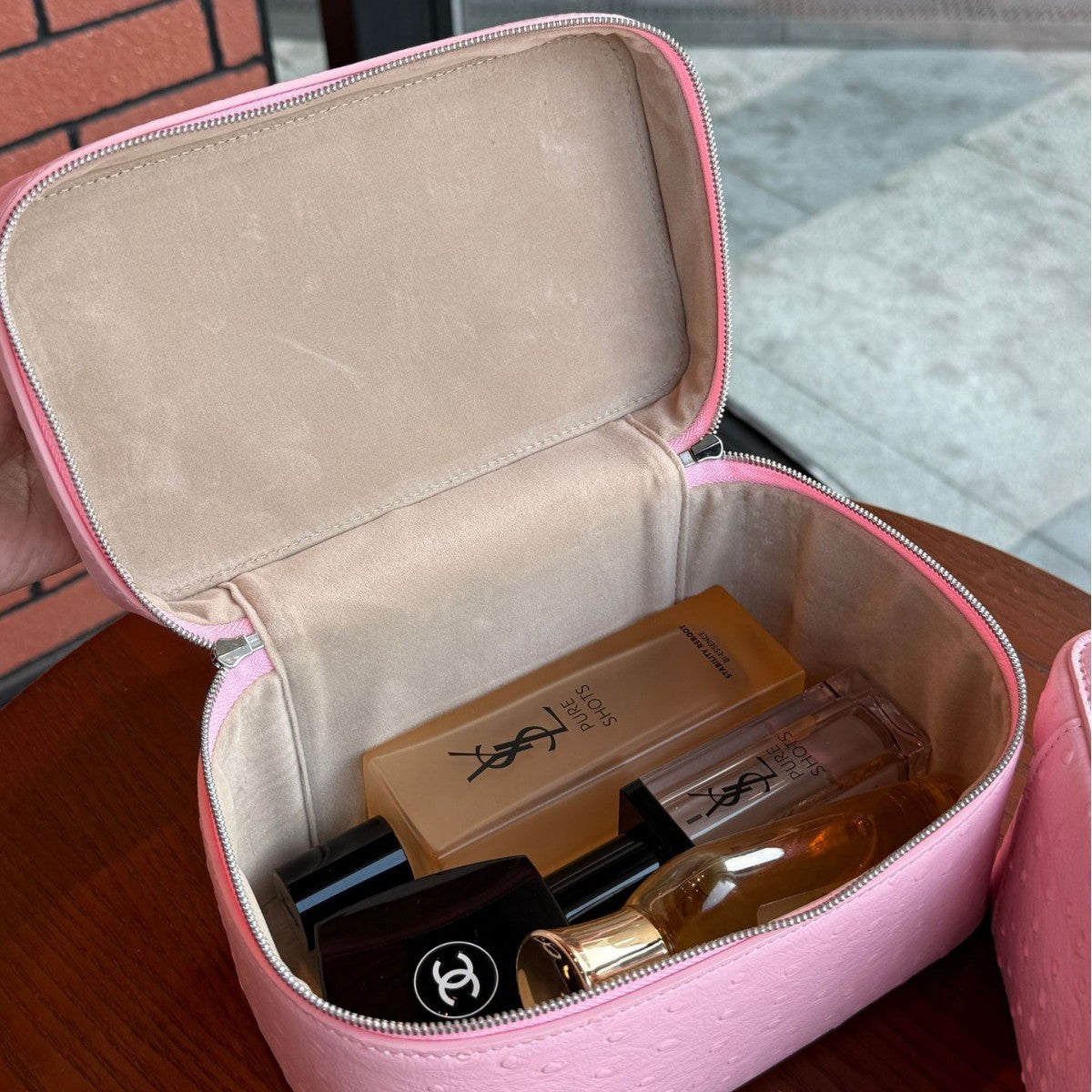 Leather Closed Toe Makeup Bag Travel Cosmetic Pouch Gift Everyday Toiletry Rolling Train Case