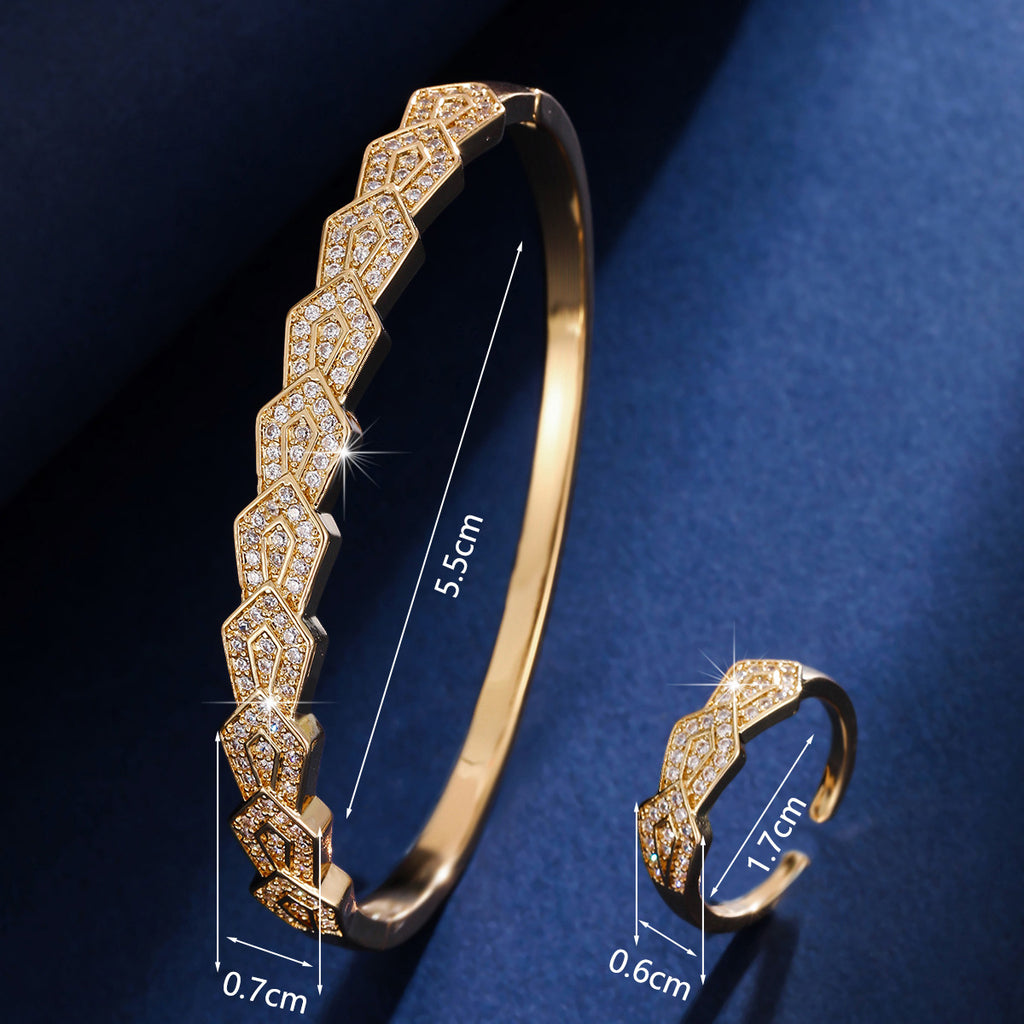 Retro cuff bracelet by Yoshan, detail view 8