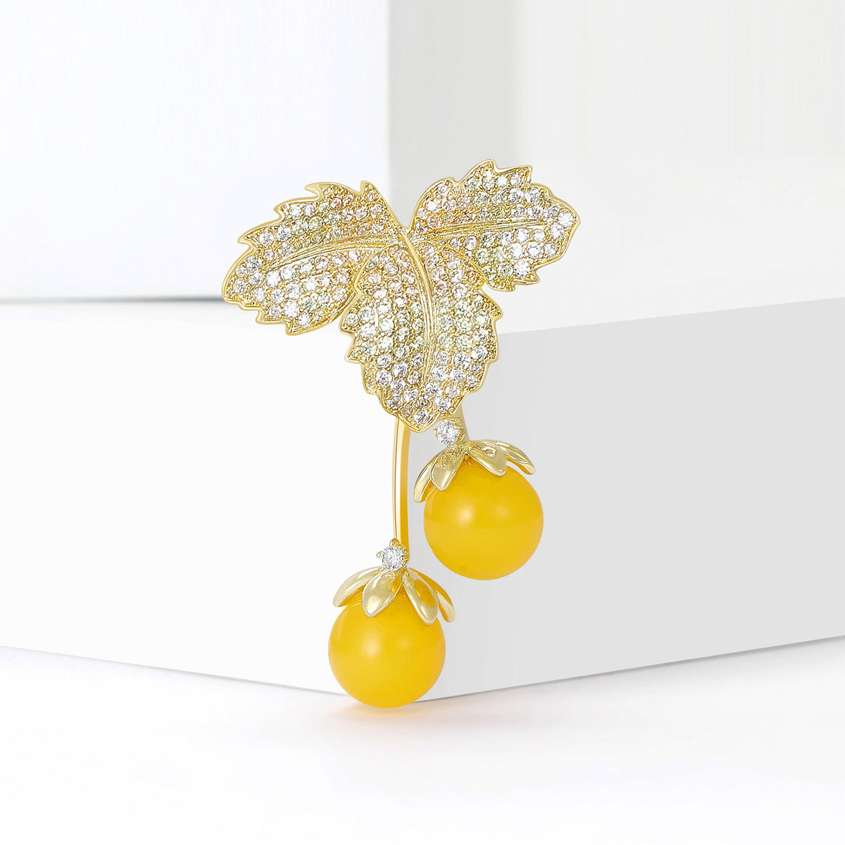 Cubic zirconia jewelry set by Yoshan, detail view 2
