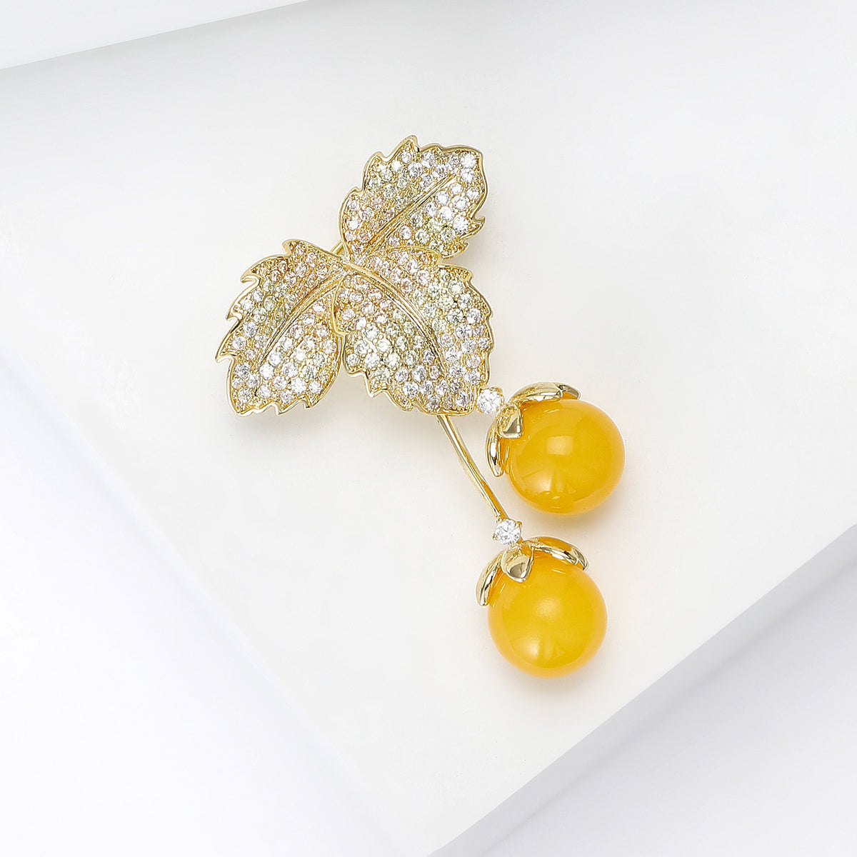 Cubic zirconia jewelry set by Yoshan, detail view 3