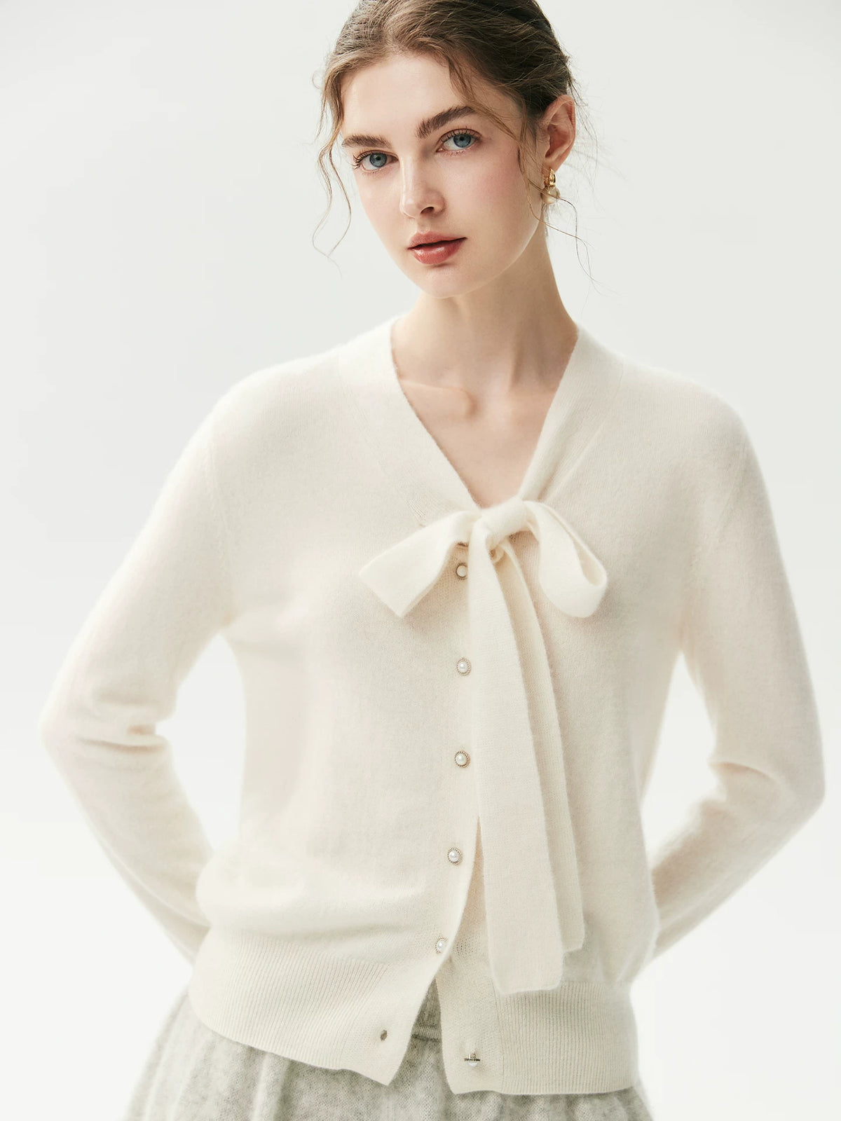 Women's Wool Bow Oversized Long Sleeve Sweater Knit Pullover Top for Fall Winter Spring Travel Office Everyday Date Night