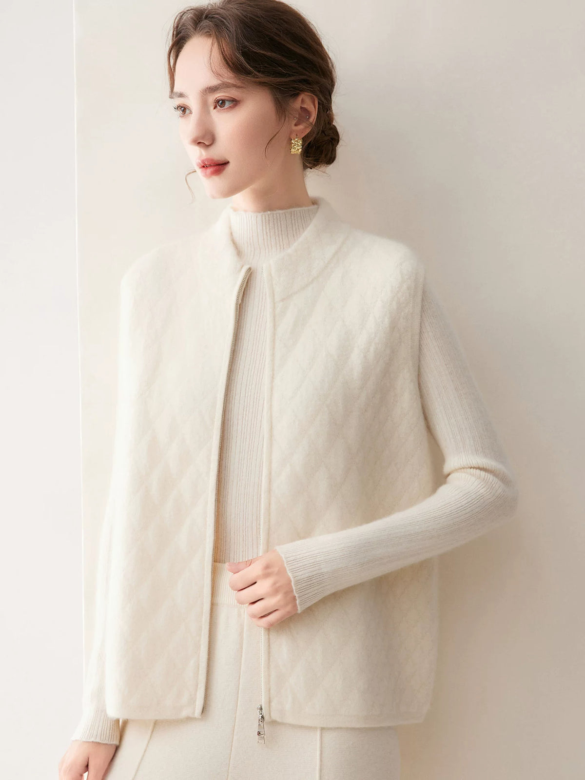 Women's Wool Fall Winter Vest Mandarin Collar Sleeveless Fleece-Lined Zip Cardigan Relaxed Fit Knit Outerwear for Office Outfits Everyday Work Date Night